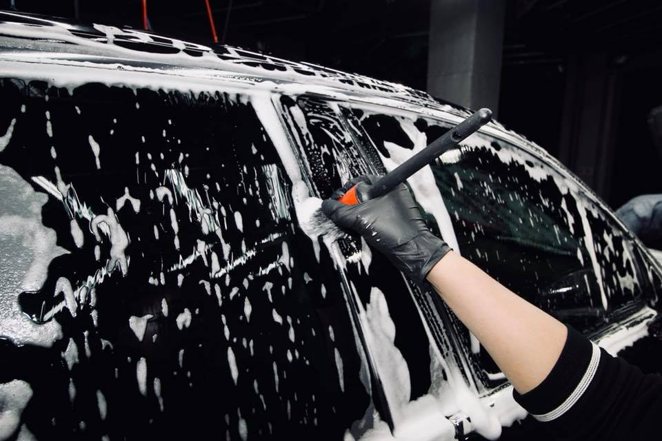 Vì sao phải vệ sinh ô tô